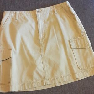 GAP mini skirt w/ cargo pockets